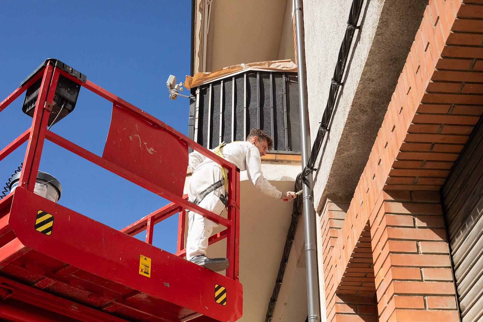 Cuidem i protegim l’exterior del teu edifici perquè mantingui la seva bellesa durant anys. Utilitzem materials resistents a la climatologia i tècniques especialitzades per garantir façanes netes, duradores i ben acabades.